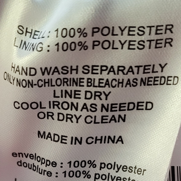 Red formal gown size 12 - Picture 2 of 7